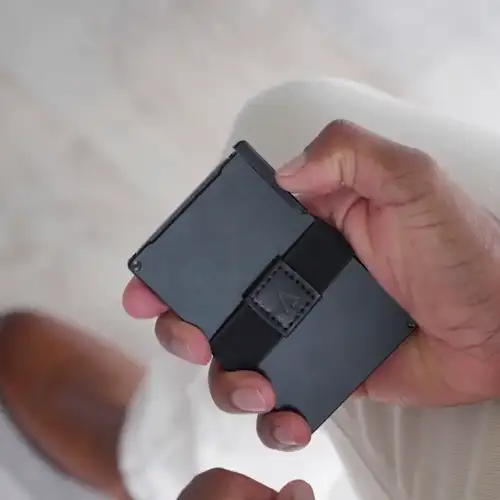 Statik® Wallet | Push the button. Grab your card. - Image 2
